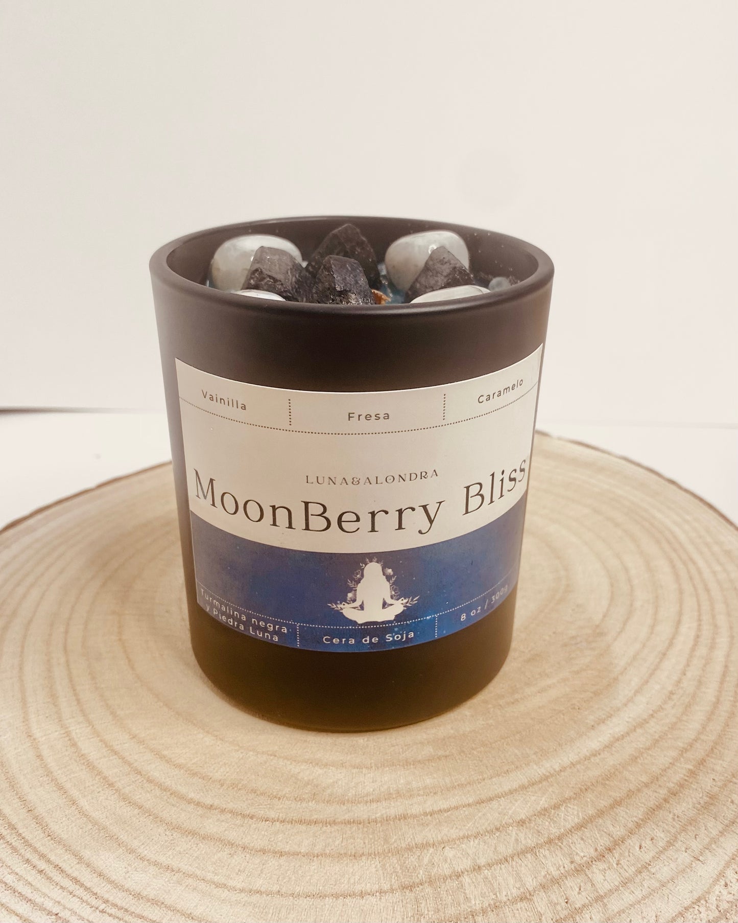 Moonberry Bliss – La Magia de la Luna y la Energía Protectora